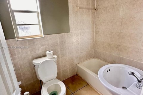 Купить коммерческую недвижимость в Майами, Флорида 116.5м2, № 1971828 - фото 7