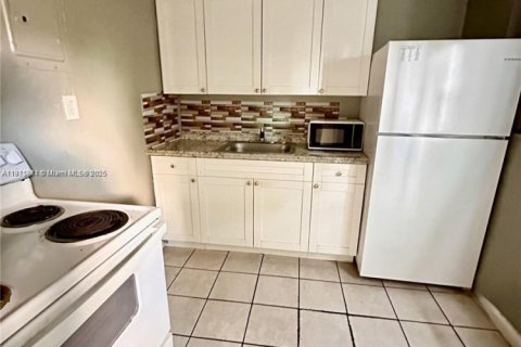 Купить коммерческую недвижимость в Майами, Флорида 116.5м2, № 1971828 - фото 5