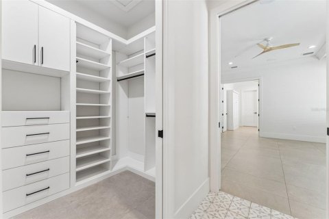 Villa ou maison à vendre à Winter Park, Floride: 4 chambres, 390.38 m2 № 2321508 - photo 28