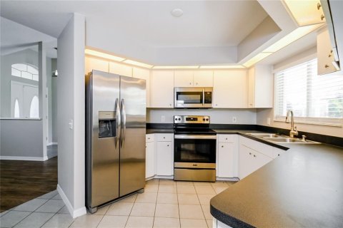 House in Lakeland, Florida 3 bedrooms, 168.62 sq.m. № 1909687 - photo 2