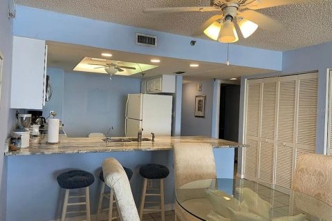 Condo in Indian Shores, Florida, 3 bedrooms  № 1554169 - photo 3