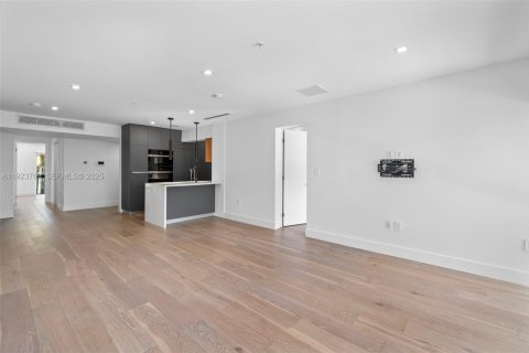 Купить кондоминиум в Ки-Бискейн, Флорида 4 спальни, 162.58м2, № 1988687 - фото 13