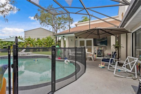 Casa en venta en Tampa, Florida, 4 dormitorios, 252.6 m2 № 1442866 - foto 13