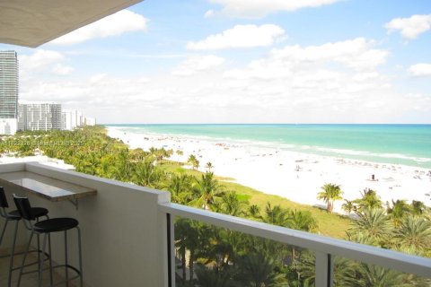 Copropriété à louer à Miami Beach, Floride: 2 chambres, 110.55 m2 № 1702730 - photo 1