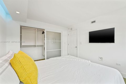 Condo in Miami Beach, Florida, 3 bedrooms № 2152837 - photo 23