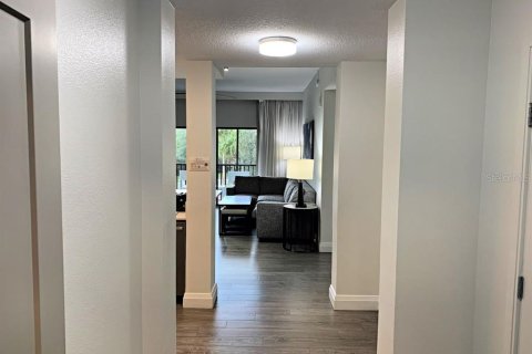 Condo in Winter Garden, Florida, 2 bedrooms № 2210028 - photo 2