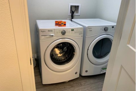 Condo in Winter Garden, Florida, 2 bedrooms № 2210028 - photo 5