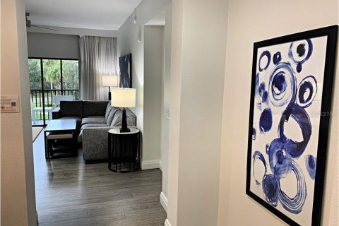 Condo in Winter Garden, Florida, 2 bedrooms № 2210028 - photo 3