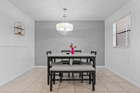 Купить таунхаус в Хомстед, Флорида 3 спальни, 177.16м2, № 2004484 - фото 7