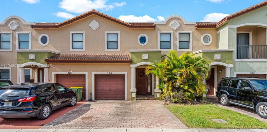 Таунхаус в Хомстед, Флорида 3 спальни, 177.16м2 № 2004484