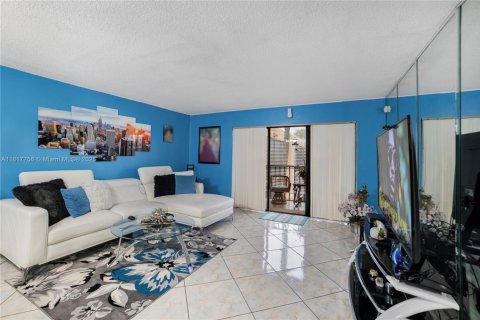 Condominio en venta en Miami, Florida, 2 dormitorios, 91.51 m2 № 1775805 - foto 1