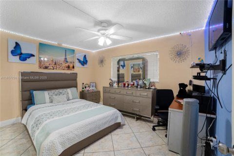 Condominio en venta en Miami, Florida, 2 dormitorios, 91.51 m2 № 1775805 - foto 12