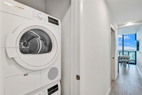 Condo in Miami Beach, Florida, 1 bedroom  № 1953362 - photo 7