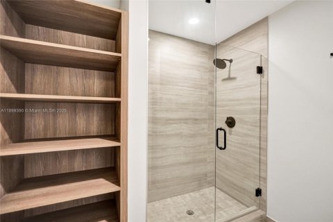 Condo in Miami Beach, Florida, 1 bedroom  № 1953362 - photo 6