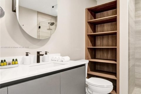 Condo in Miami Beach, Florida, 1 bedroom  № 1953362 - photo 4
