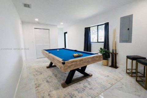 Villa ou maison à vendre à North Miami Beach, Floride: 7 chambres, 297.29 m2 № 2068796 - photo 12