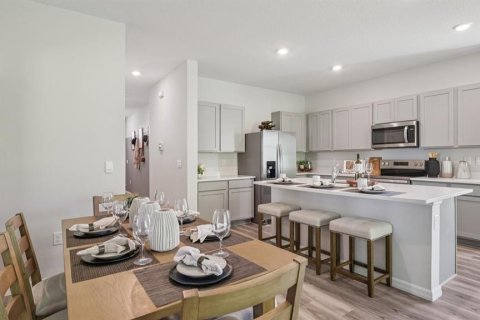 Adosado en venta en Wesley Chapel, Florida, 3 dormitorios, 155.43 m2 № 2224289 - foto 10