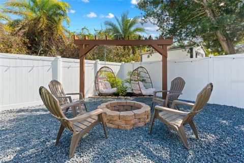 House in Clearwater, Florida 3 bedrooms, 175.4 sq.m. № 1899052 - photo 8