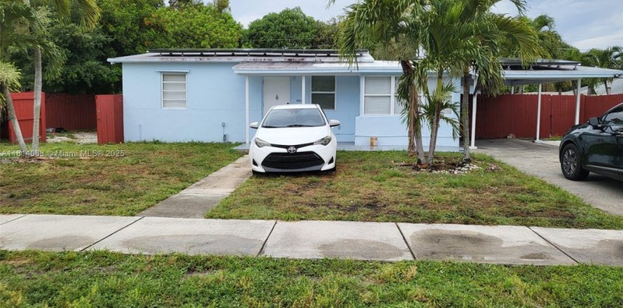 House in Pompano Beach, Florida 5 bedrooms, 118.08 sq.m. № 1763084