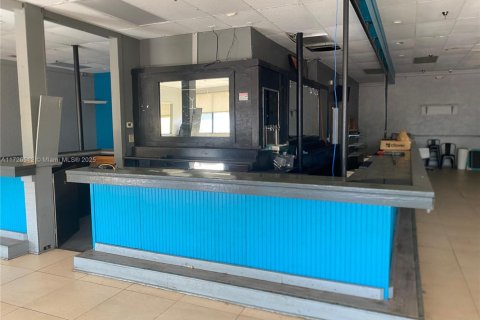 Commercial property in Sanford, Florida № 1962806 - photo 11