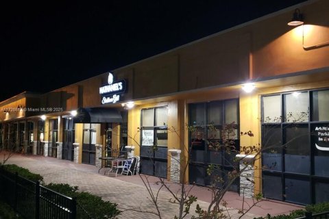 Commercial property in Sanford, Florida № 1962806 - photo 5