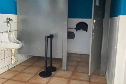 Commercial property in Sanford, Florida № 1962806 - photo 13