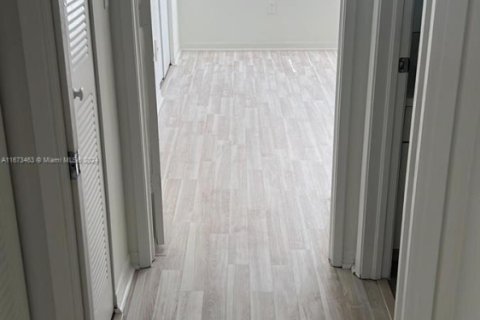 Купить кондоминиум в Дорал, Флорида 1 спальня, 69.03м2, № 1929551 - фото 5