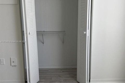 Купить кондоминиум в Дорал, Флорида 1 спальня, 69.03м2, № 1929551 - фото 9