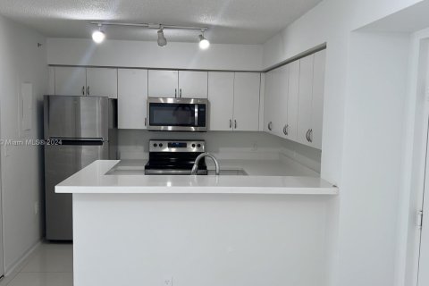 Купить кондоминиум в Дорал, Флорида 1 спальня, 69.03м2, № 1929551 - фото 1