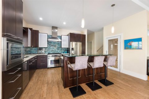 House in Key Largo, Florida 4 bedrooms, 297.1 sq.m. № 1863520 - photo 6