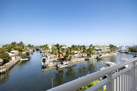 House in Key Largo, Florida 4 bedrooms, 297.1 sq.m. № 1863520 - photo 26