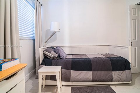 Condominio en venta en Miami Beach, Florida, 2 dormitorios, 75.25 m2 № 2034970 - foto 13