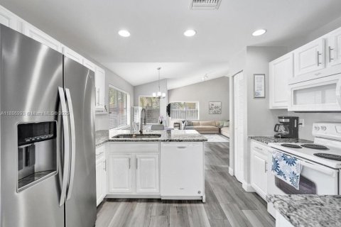 Villa ou maison à vendre à Davie, Floride: 3 chambres, 122.45 m2 № 1933579 - photo 8