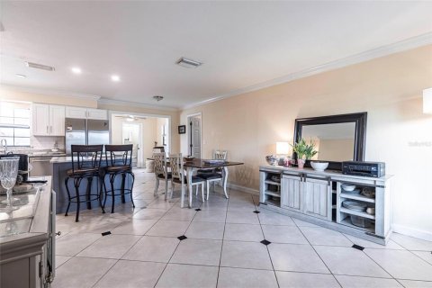 House in Lehigh Acres, Florida 3 bedrooms, 102.56 sq.m. № 1761237 - photo 6