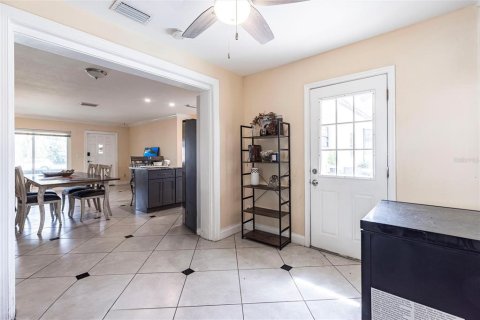 House in Lehigh Acres, Florida 3 bedrooms, 102.56 sq.m. № 1761237 - photo 17