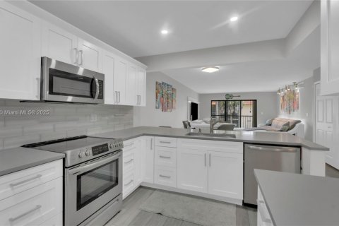 Condo in Weston, Florida, 2 bedrooms  № 1697089 - photo 4