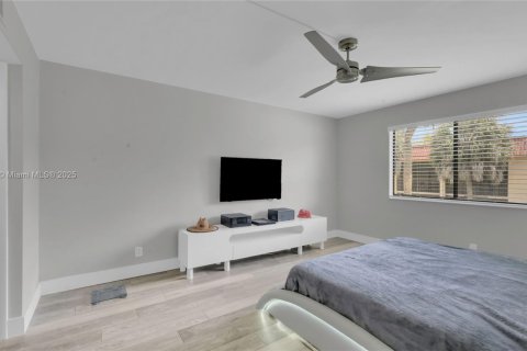 Condo in Weston, Florida, 2 bedrooms  № 1697089 - photo 15