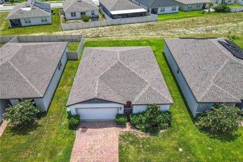Villa ou maison à vendre à Winter Haven, Floride: 3 chambres, 139.91 m2 № 1825321 - photo 2