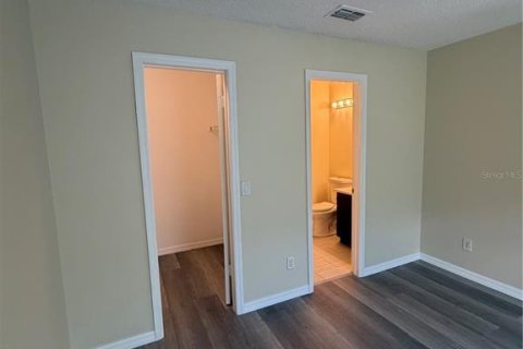 Condominio en alquiler en Orlando, Florida, 2 dormitorios, 94.11 m2 № 2341797 - foto 6