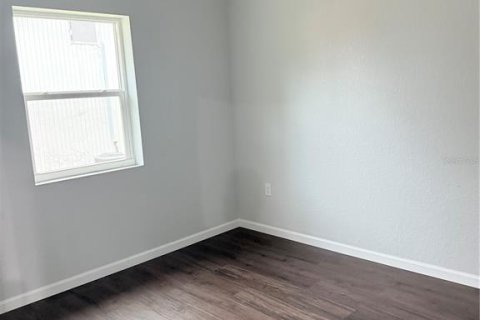 House in Arcadia, Florida 3 bedrooms, 99.41 sq.m. № 2155791 - photo 13