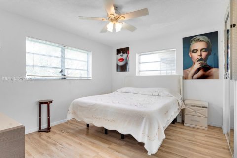 Condo in Miami, Florida, 1 bedroom № 2170106 - photo 12