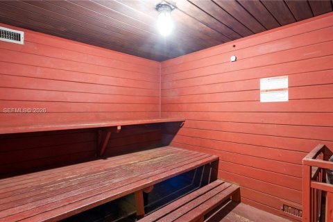 Condo in Miami, Florida, 1 bedroom № 2170106 - photo 27