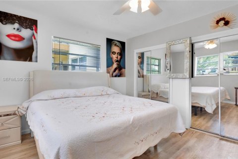 Condo in Miami, Florida, 1 bedroom № 2170106 - photo 13