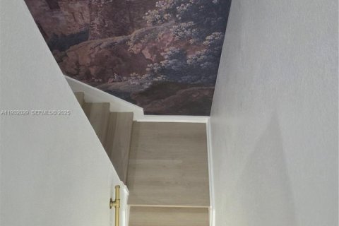 Снять в аренду таунхаус в Майами, Флорида 4 спальни, 169.64м2, № 1990561 - фото 27