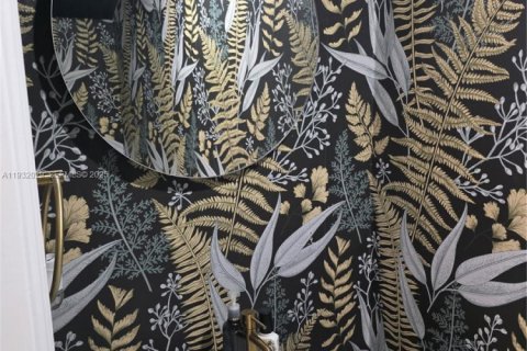 Снять в аренду таунхаус в Майами, Флорида 4 спальни, 169.64м2, № 1990561 - фото 25