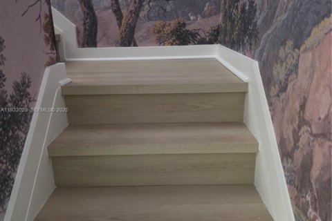 Снять в аренду таунхаус в Майами, Флорида 4 спальни, 169.64м2, № 1990561 - фото 30