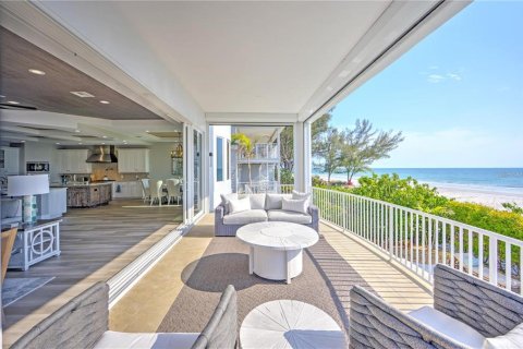 House in Indian Shores, Florida 4 bedrooms, 417.13 sq.m. № 1517023 - photo 3