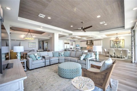 House in Indian Shores, Florida 4 bedrooms, 417.13 sq.m. № 1517023 - photo 13