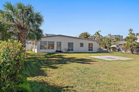 House in North Redington Beach, Florida 2 bedrooms, 134.15 sq.m. № 1724141 - photo 15