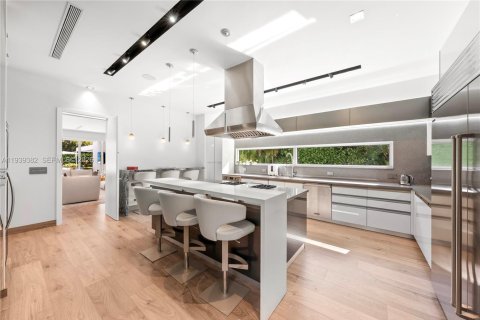 House in Pinecrest, Florida 7 bedrooms, 607.67 sq.m. № 1997552 - photo 13